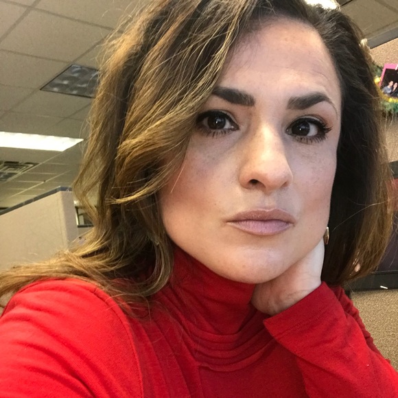 Meet your Posher, Brandy - Picture 1 of 1